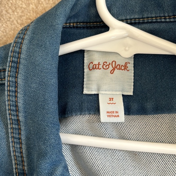 Kids great condition cat & Jack Jean jacket size 3T - Picture 6 of 6